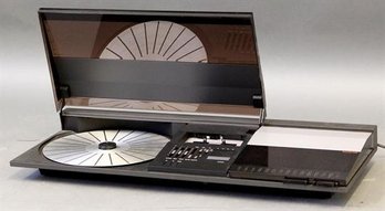 BANG & OLUFSEN Beocenter 2200 With Speakers