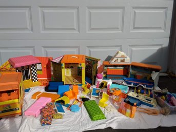 HUGE Lot Of Barbie Homes And Accessories, Country Living Home, Dream Boat, Family House, Winnebago, Clothes