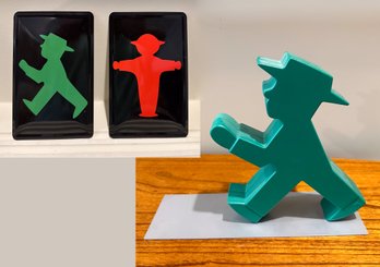 Berlin's Ampelmann Traffic Light Man With (2) Ampelmann Metal Postcards