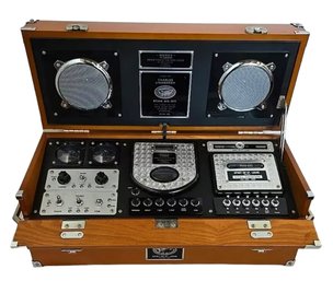 SPIRIT OF ST. LOUIS FIELD RADIO MK. II AM-FM CD CASSETTE PLAYER BOOM BOX WORKS