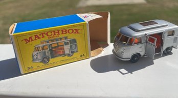 Vtg Matchbox #34 VW Volkswagen 1967 Bus Camper With Original Box (**box Has Slight Crease On One Side)