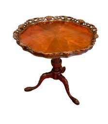 Amazing Vintage Flame Mahogany Traditional Pie Crust Accent End Table