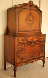 Amazing Antique Highboy Ornate Dovetail 3 Drawer Dresser