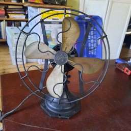#21 - Antique (1920's) Star-Rite Electric 4-blade Table Fan In Good Working Condition.