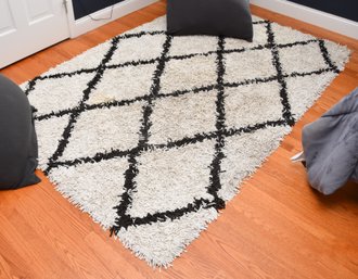 Good Weave White Shag Area Rug With Blue Diamond Pattern