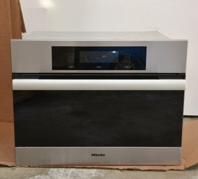 Miele Wall 24' Steam Oven - Model DG4084