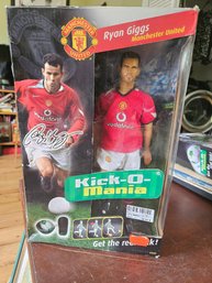 37 - Kick-O-Mania Ryan Giggs Manchester United Soccer Star Action Figure - No. 09508