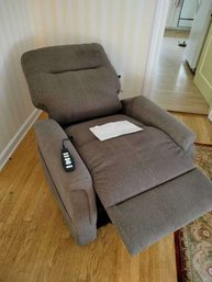 Brand New Raymour & Flanigan Power Lift Recliner With Heat & Massage - $1320 Retail