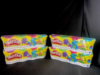 4 Packages Of Play-doh (16 Tubs)