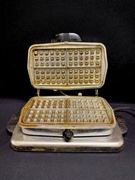 Vintage 1959 Sun-Chief Electric Waffle Maker