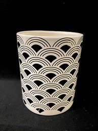 Black & White Ceramic Vase/planter