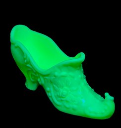 U.v. Light Reactive Glass Shoe