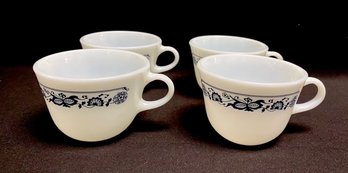 Set Of 4 Vintage Pyrex/corningware Milk Glass Mugs - Old Town Blue