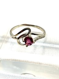 925 Sterling Silver Size 9 Ladies Ring W/ Rubellite Tourmaline Stone