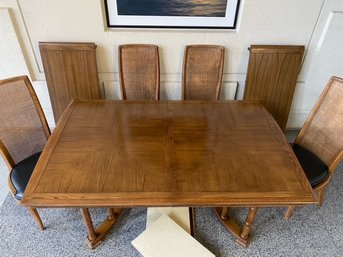 Vintage MCM Dining Room Table W/ 2 Leaves & 4 Chairs