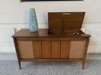 Vintage Mid Century Dominion Electro Home Industries Console Radio/record Player
