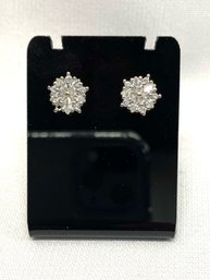 Dazzling 925 & Cubic Zirconia Stud Snowflake Earrings