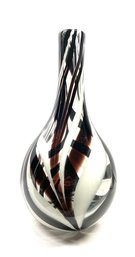 Fabulous Black & White Feather Pull Teardrop Bulb Vase