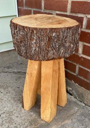 Amazing Hand-carved Single Stump Live-edge Wooden Stool/accent Table