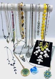Grouping Of 22 Assorted Necklaces