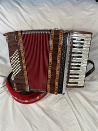 Tyrolean II 48 Accordion Like New Super Clean In Fabric Lined Case Sounds Great