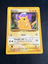 1995 Pokemon Card- Pikachu