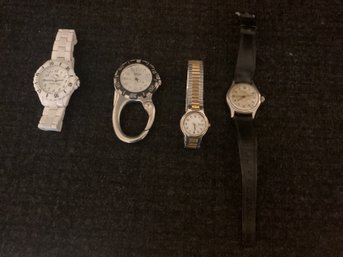 4 Vintage Wristwatch All In Good Shape ,probably Need Cleaning And Batteries