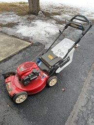 Toro 22in Lawn Mower Model 20334, Briggs & Statton Engine, Rechargeable Auto Start Garage Stored