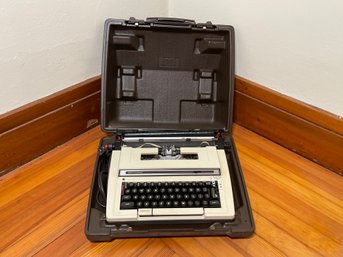 Vintage Smith Corona Electric Typewriter With Power Correct