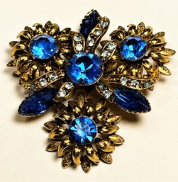 Vintage 1940s Blue Rhinestone Gilt Brooch Flowers