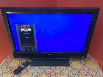 Visio VO320E 32in Screen HDMI TV With Remote