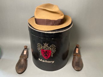 Vintage Hat In Original Box & Old Shoe Trees