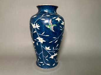 Stunning Chinese Hand Painted Vase