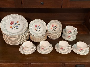 44 Piece Dinnerware Set Provincial Designs By Nikko