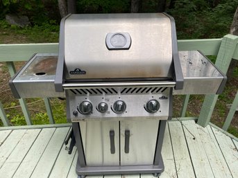 Napoleon 3 Burner BBQ Grill With Side Burner And Propane Tank Works Great Fired Right Up