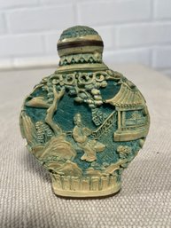 Hand Carved Chinese Snuff Bottle Fine Detail Asian Scene