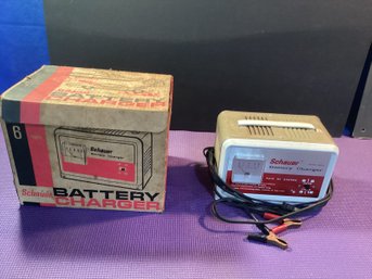 Vintage Battery Charger Like Brand New Still In The Box (12 Volt And 6 Volt)