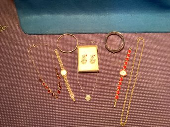 8 Pieces Of Real Nice Jewelry, Necklaces, Pins, And Bracelets,2 Watches