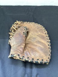 Antique Baseball Gove ( Early To Mid Century)