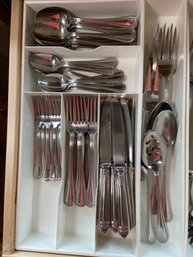 Flatware And Serving Utensil Set Lot 1