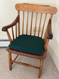 Solid Wood Windsor Style Armchair 19x18.5x33.5