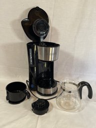 Black & Decker 5 Cup Coffee Maker, Lightly Used, Works 11.5x8in