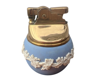 Beautiful Vintage Wedgwood Jasperware Lighter With Botanical Relief