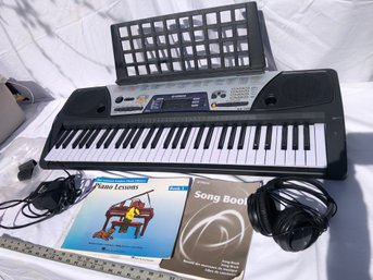 Yamaha Easy 150 Keyboard With Bench And Stand, Tested