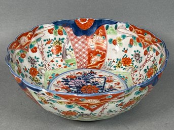 Beautiful Vintage Hand Painted Oriental Bowl