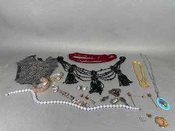 Large Collection Of Jewelry & Pins