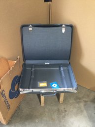 Vintage Samsonite Saturn II 21 Inch Brand New With Box And Tags