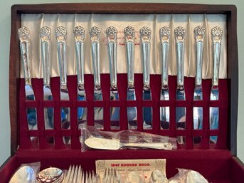 Gorgeous Like New Set Rodgers Bros. 1847 Eternally Yours Silver Plate Flatware Service For 12