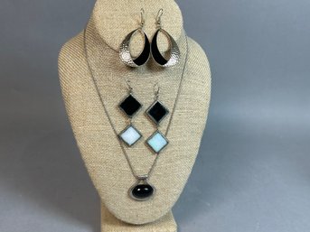 Black & White Jewelry