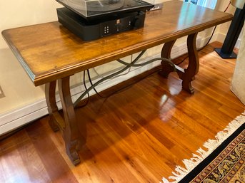 Beautiful Solid Wood Sofa Table  60x23x31 Well Made Century Furniture